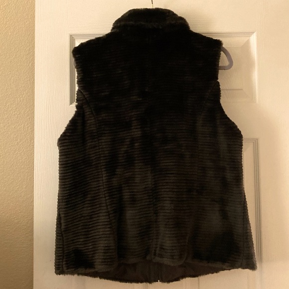 Liz Claiborne Brown Reversible Faux Fur Vest - Brown - Picture 5 of 9